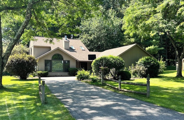 Saratoga Track Special - 10 min to Saratoga Race Course, 5 min to Lake Beach