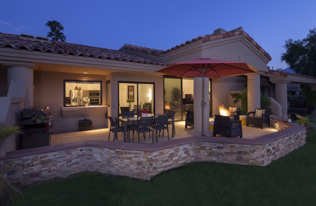 SAVE! Luxury PGA West Condo-Mountain Views, 4-Seater Golf Cart, Bikes & More!
