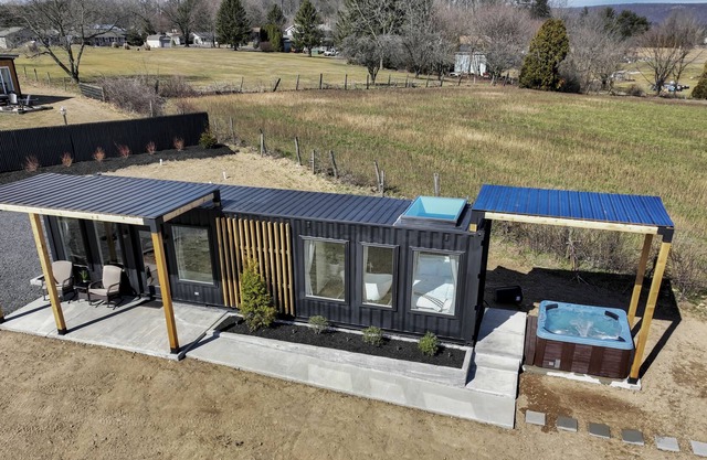 Scenic Escapes, Romantic Couples Getaway ☘️🐄