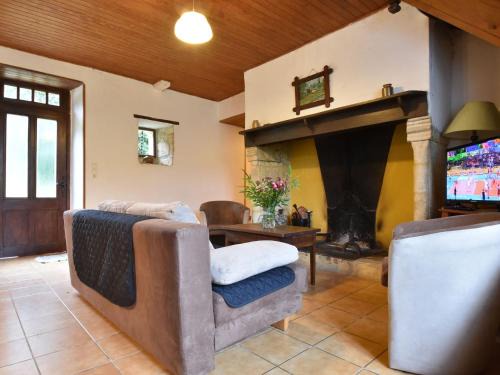 Scenic Home in Berbiguières