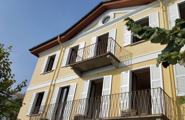 Scenic villa overlooking Lake Maggiore