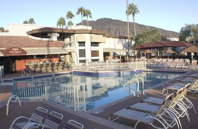 Scottsdale Camelback Resort Spacious Studio with Picnic Area