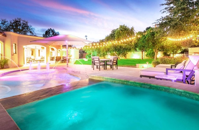 Scottsdale Ranch: Grand Living w/Guest Villa, Saltwater Pool & Citrus Grove