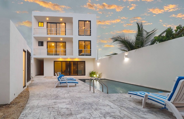 Sea Breeze Pool Ground Floor By Fidalsa