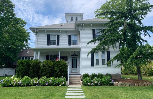 Sea Captain's Estate in Falmouth Village