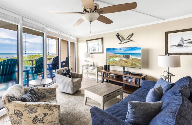 Sea Gull #103: Beachfront 2 Bedroom 2 Bathroom With Spectacular Views and 24 Hour Management