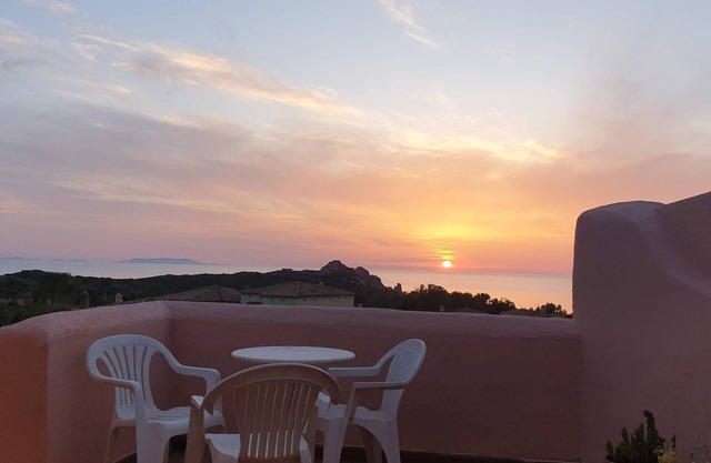 Seaview Cottage Walk to Beach Sunset Terrace