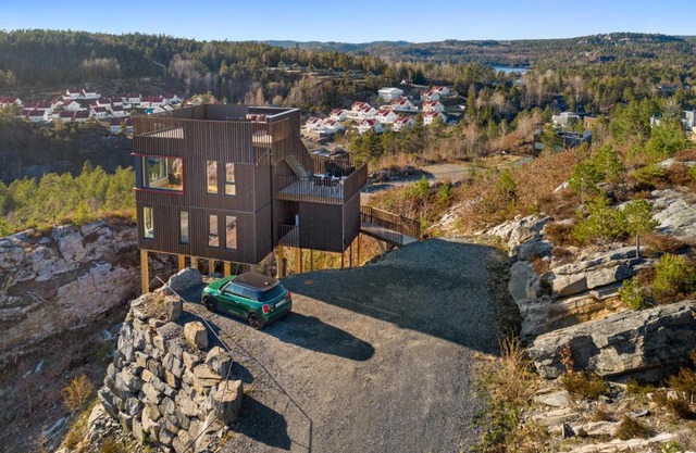 sea, lake and hill view - TheHumanBirdHouseRetreat