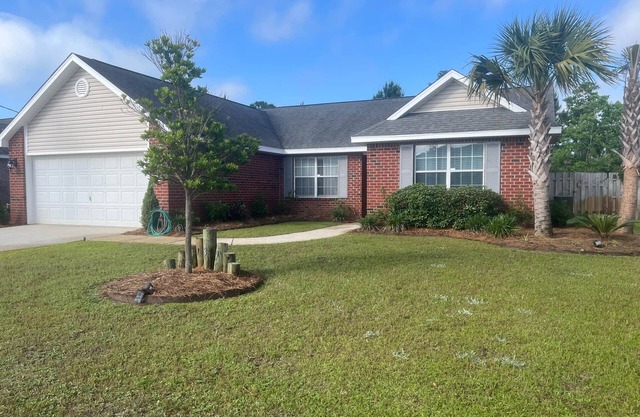 Sea Largo, 🏖 Work, Play & Relax! 4BR Beach Home w/Fenced Yard + Games