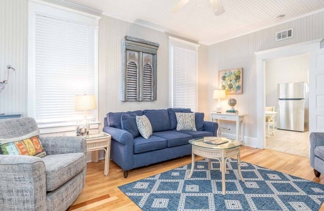 Sea View 2 | Pet Friendly, Large Unit, Near Beach!