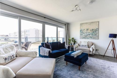 Sea View 3 bedroom seaside property