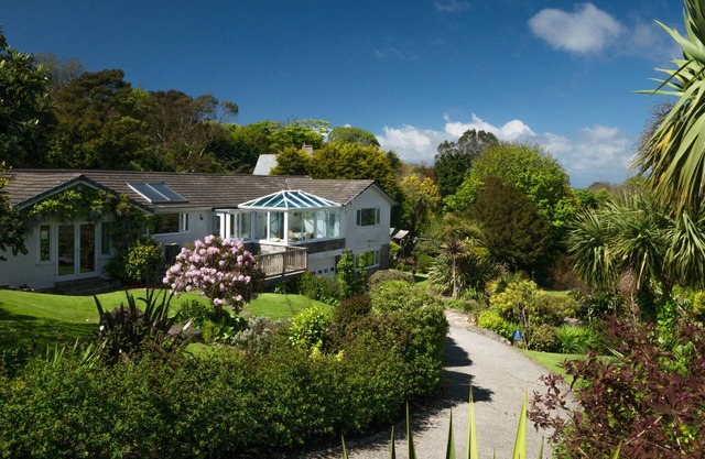 Sea view detached family home - glorious gardens, path to the beaches, parking