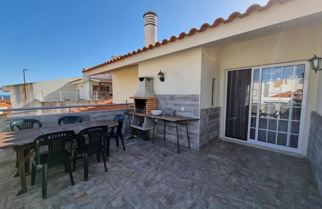 Sea view Penthouse 10 min walking Albufeira old town and Beach Pescadores