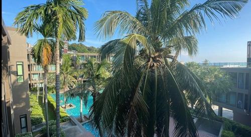 Sea View & Pool Apartment