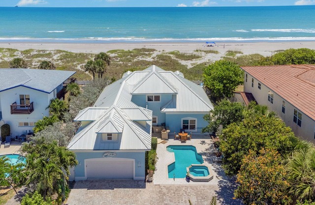 Sea Watch: 4B/4B Direct Oceanfront Home with Pool/Hot Tub