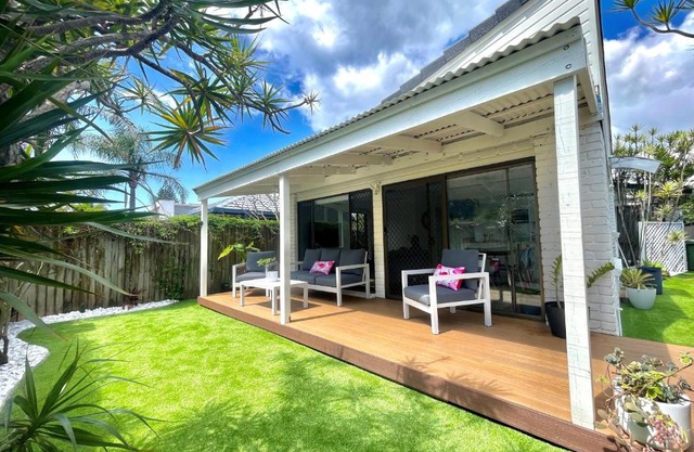 Seabreeze Villa on Mermaid Beach/Broadbeach