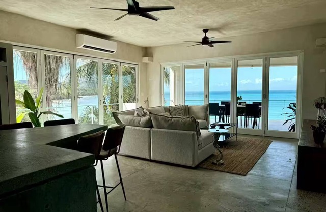 Seaglass Loft Beachfront "Sunset" 3BR/2BA