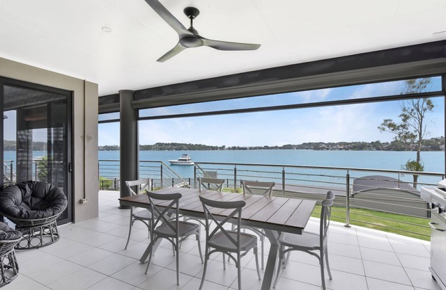 Sealand Lake House - Stunning Absolute Waterfront at Fishing Point