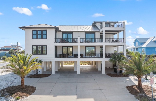 🌊 Sealation! – Luxe 8BR w/Pool | Game Room | Rooftop Deck | Elevator 🌊