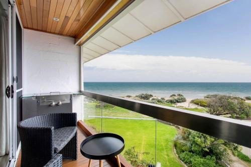 Seascape - 2 Bed Ocean View with BBQ