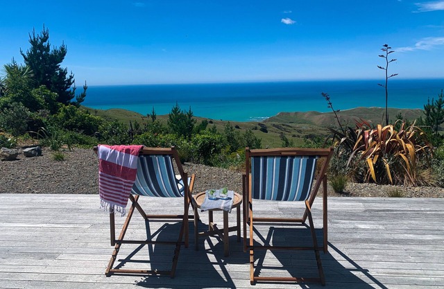 SEASCAPE - The Perfect Hideawayn* A Rural Escape with Ocean Views *