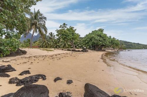 Seaside Paradise Retreat - 3BR House in Moorea