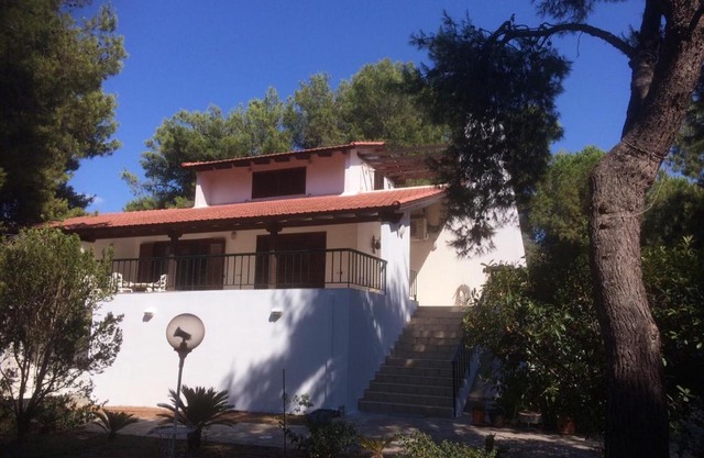 Seaside Villa in Alikes, Chalkida