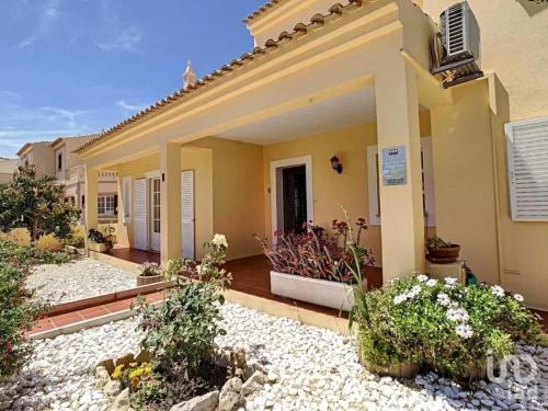 Seaview Villa with Private Pool in Moncarapacho