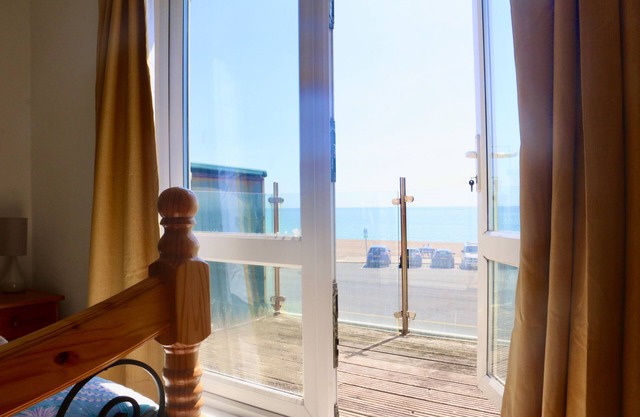 Seaview your house on the sea.