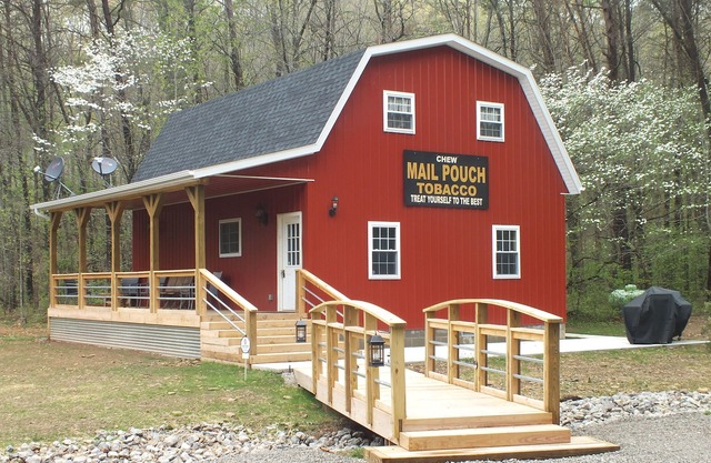 Secluded Amish-Built Cabin-Pond & Firepit on 6 Private Acres! Best Star-Gazing!