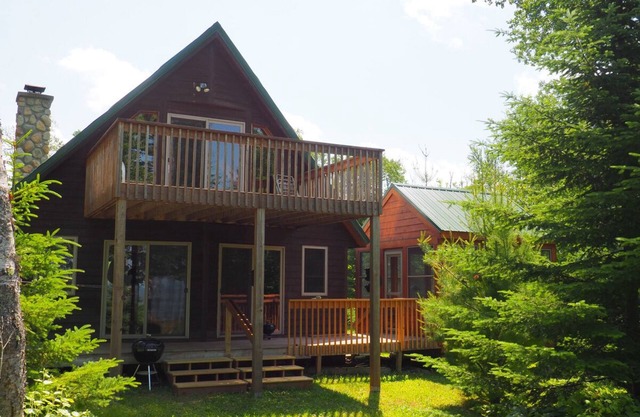 Secluded Lakefront Home on Superior's South Shore