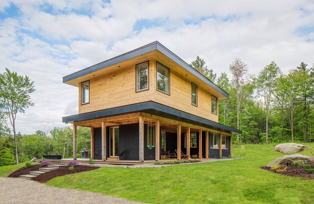 SECLUDED MODERN RUSTIC