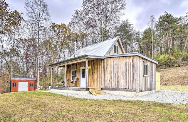 Secluded Patriot Escape - 50 Acres of Hiking!