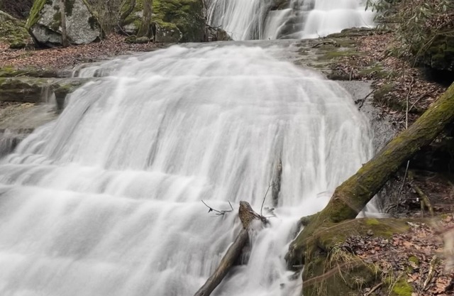 Secluded Retreat- Endless Mtn Views, Rushing Stream, Waterfalls- Sleeps up to 18