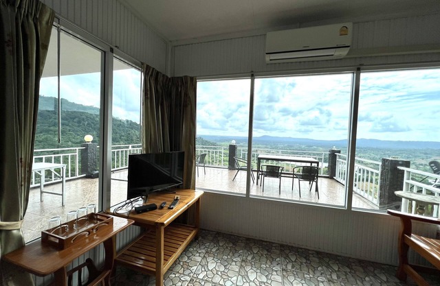 Seemok Resort