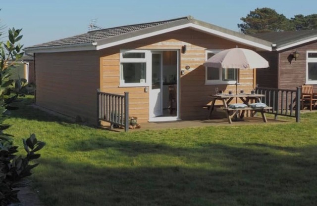 Self Catering Chalet. Sleeps 4. Set in 27 acres of parkland