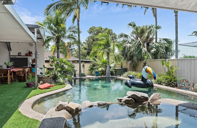 Self-contained 2 brm "smart" apartment in Bayside Brisbane