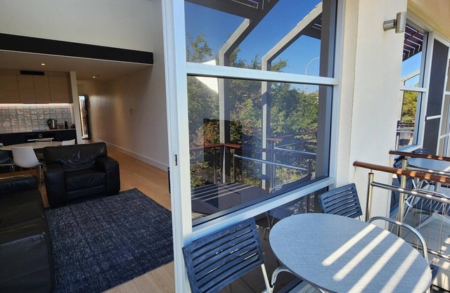 Semaphore Blue Apartments