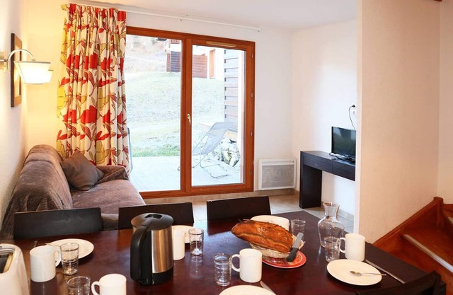 Semi-detached chalet with pool, sauna, and hammam in Les Orres 1800