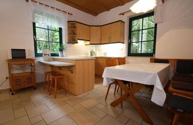 Semi detached house, Glave