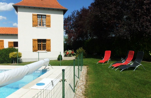 semi-detached house to that of the owner classified 2 * 4 pers pleasant, quiet