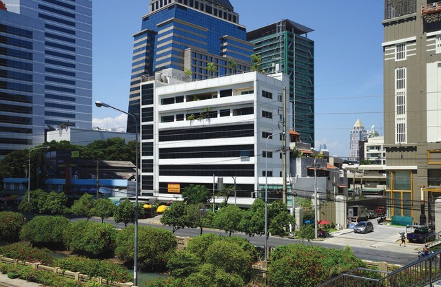 Serena Sathorn Suites