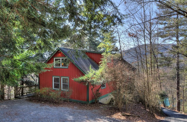 Serenade Cove: Now listed through Carolina Mornings! See VRBO 4455448.