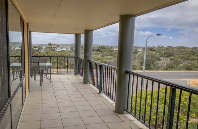 Serendipity is a Large, Well Equipped Esplanade Townhouse
