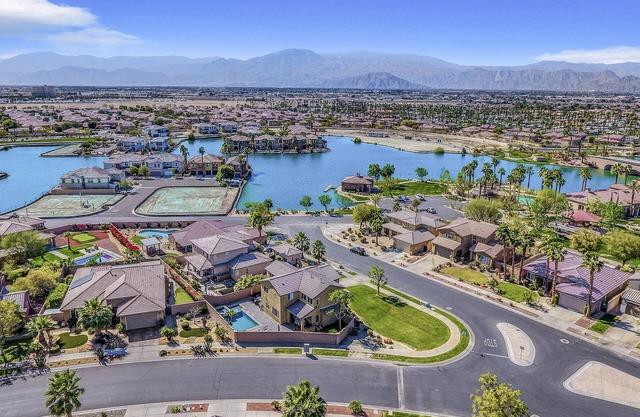 Serene Lake Views & Mountain Views Luxury Retreat: at Desert Escape Indio