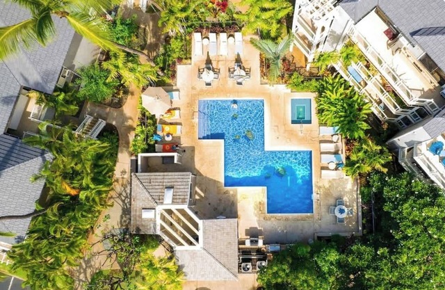 Serene Maui Retreat | Walk to Beach & Shops