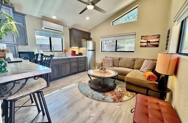 Serene, Private Gem with HOT TUB! W. Sedona, 1 Bdrm Gem!