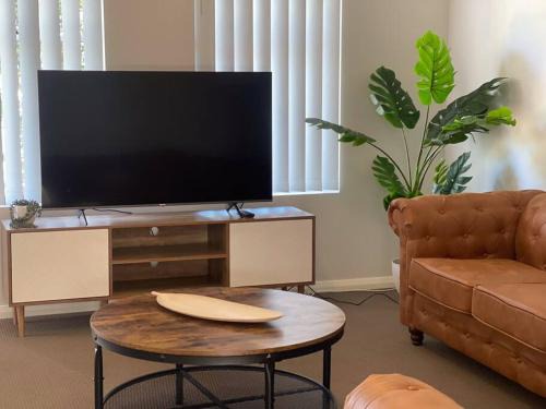 Serene Wagga Townhouse Getaway