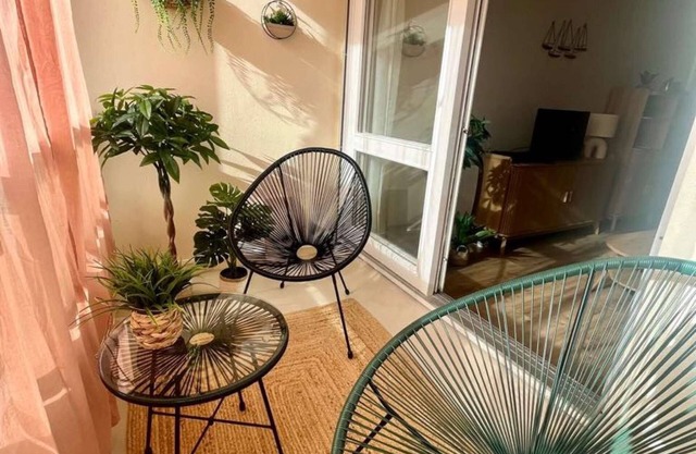 - Serenity, apartment with loggia 5min from the beach