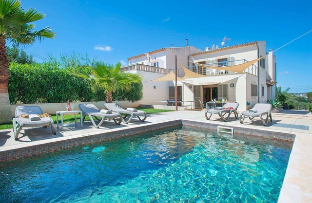 Ses Crestes - Three Bedroom Villa, Sleeps 6